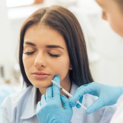 woman-at-the-plastic-surgeon-9.jpg